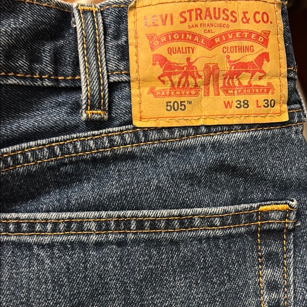 Levi's mens 505’s Straight Jeans - 38 x 30 - excellent condition‎